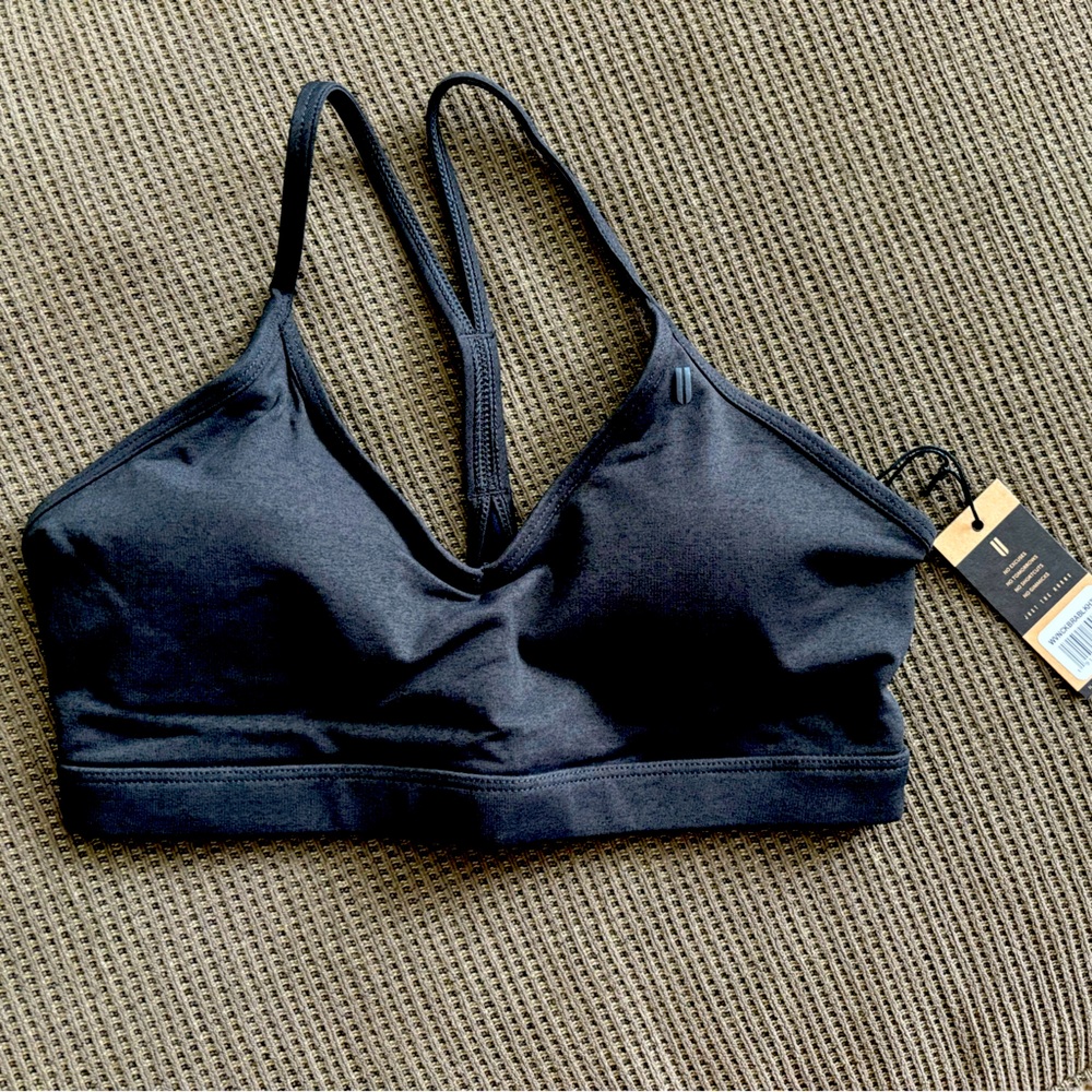 NOBULL V-neck Sports Bra